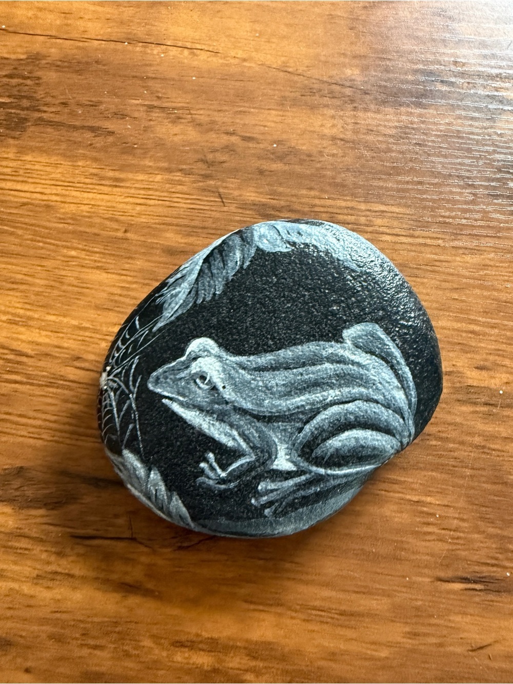 Hand-Painted Black Frog Rock - Decorative Reptile Accent